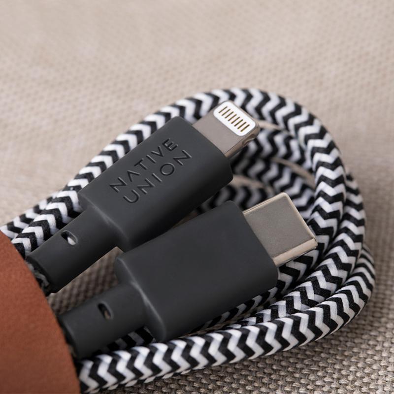 BELT CABLE COSMOS (USB-C TO LIGHTNING)