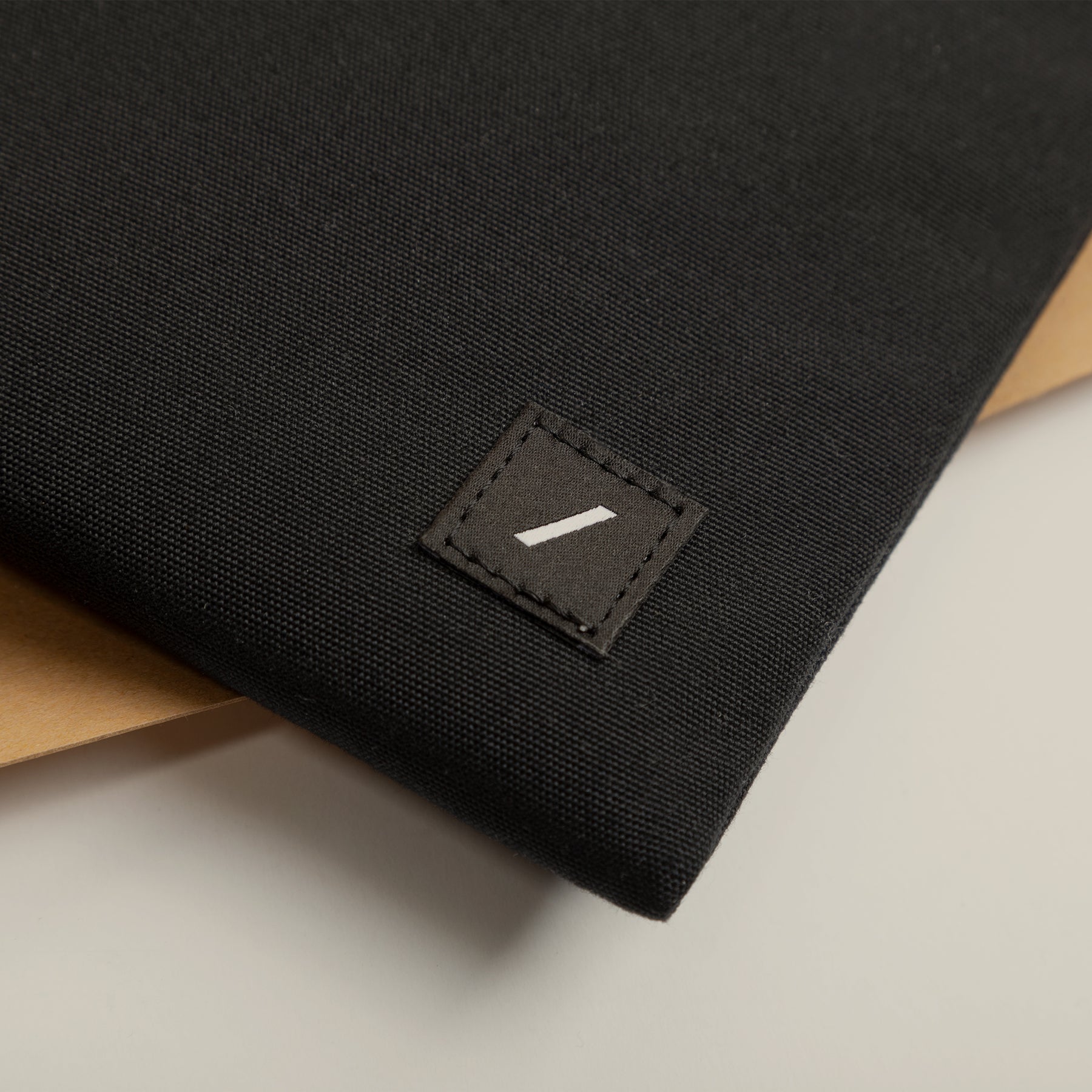 W.F.A Sleeve for MacBook 14형 BLACK